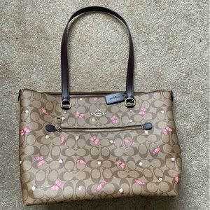 NWT COACH butterfly Tote